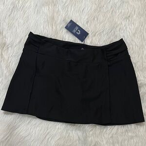 Cabana life black swim skirt size small new with tag